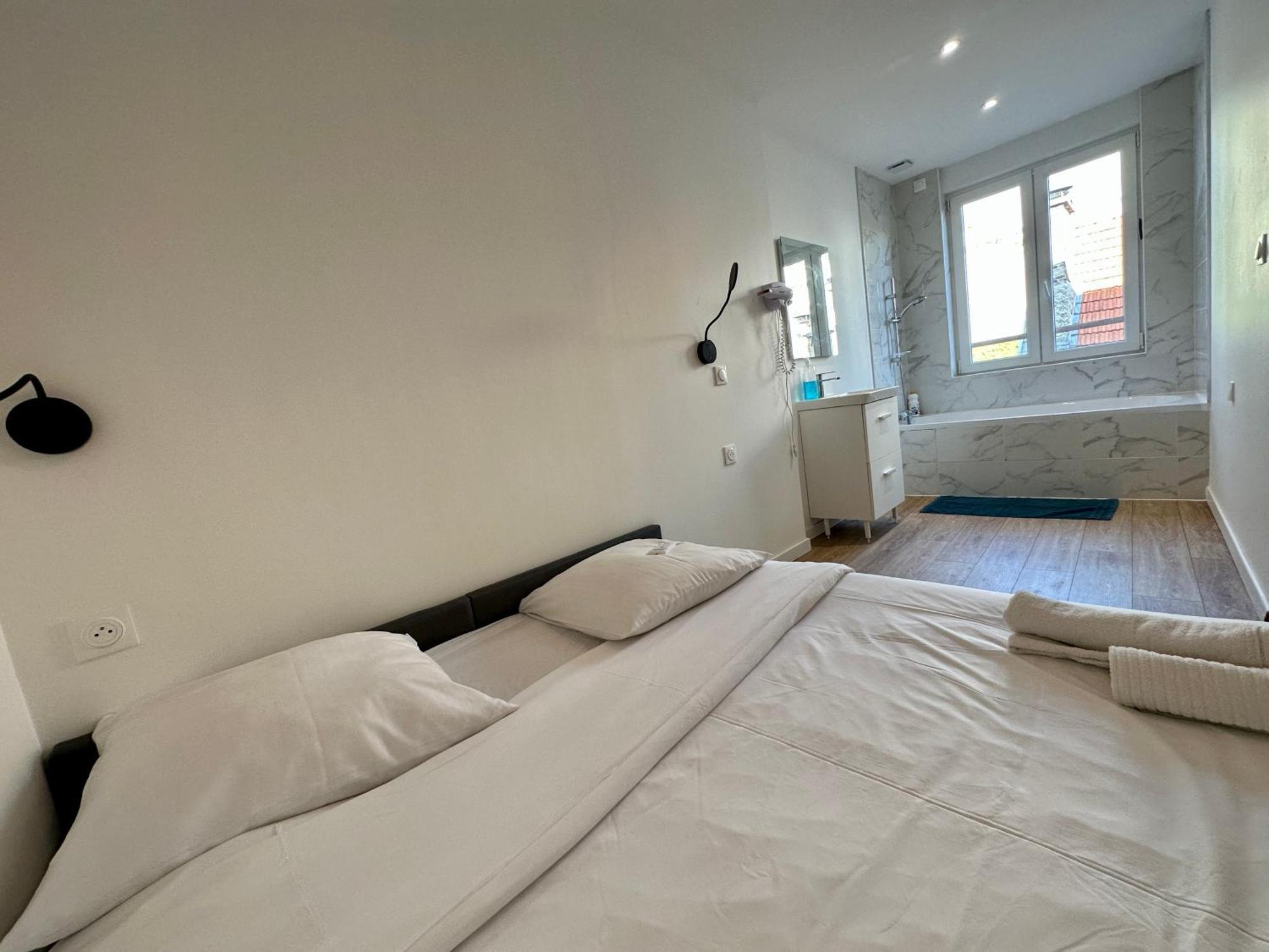 Petra - Appartement Climatise En Hypercentre Reims Exterior photo